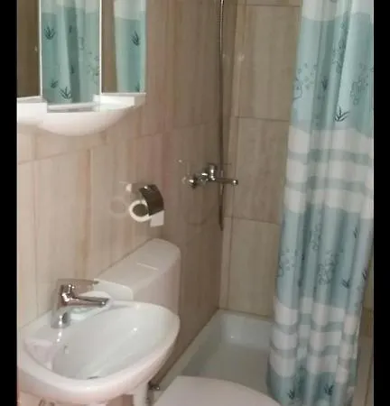 Dvokrevetna Soba S Balkonom I Kuhinjom Podgora (Split-Dalmatia)